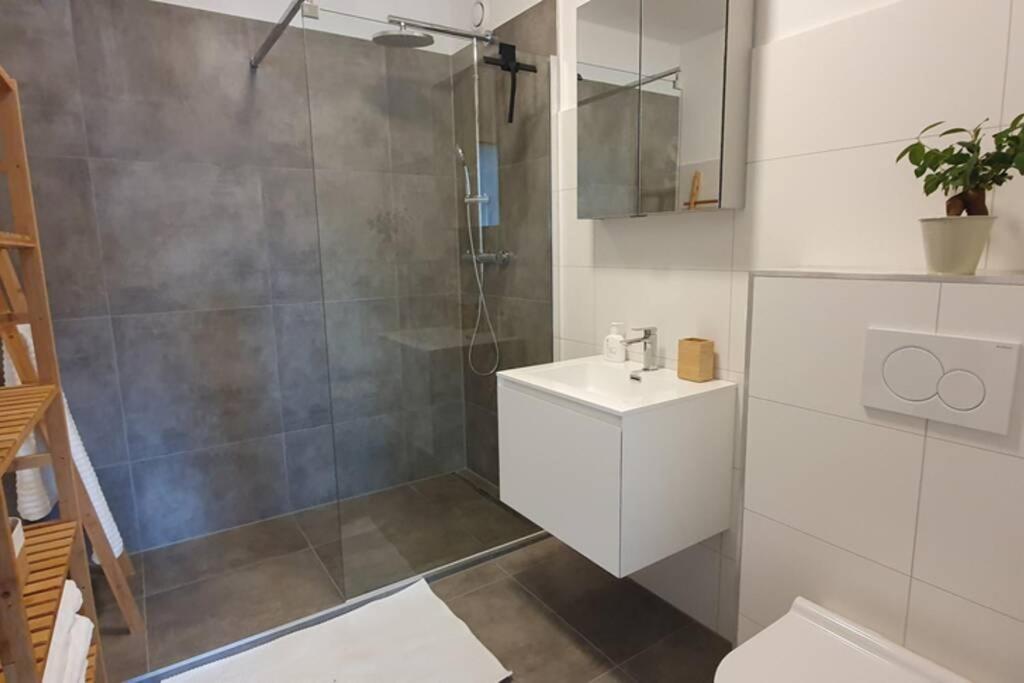 Bird'S Eye View 75 - 8Th Floor 3Br Apt. 100M2 거치즈 외부 사진